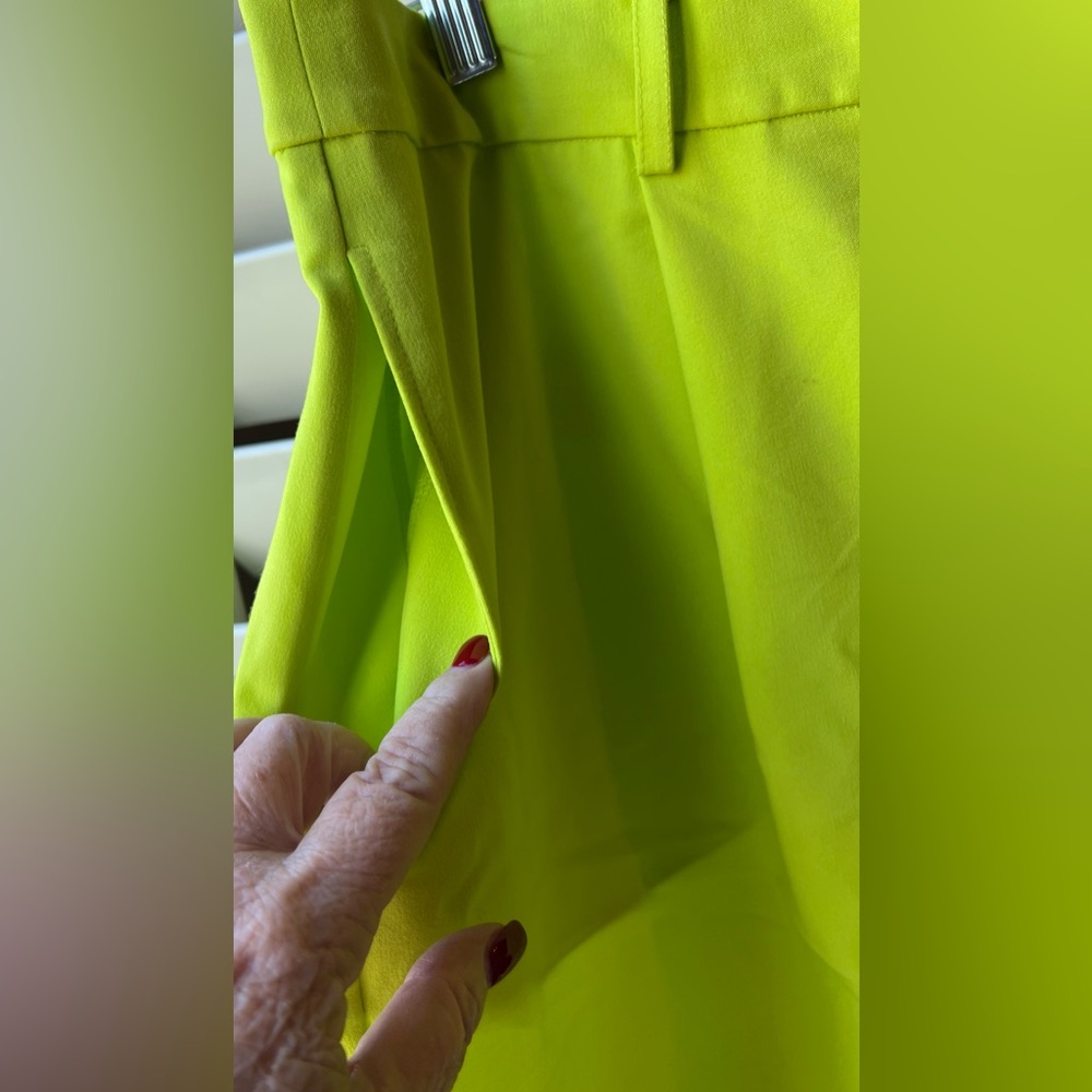 1. State -  14W - NWT - Green Bermuda Shorts Performance Fabric - Frt Pockets - Picture 2 of 6